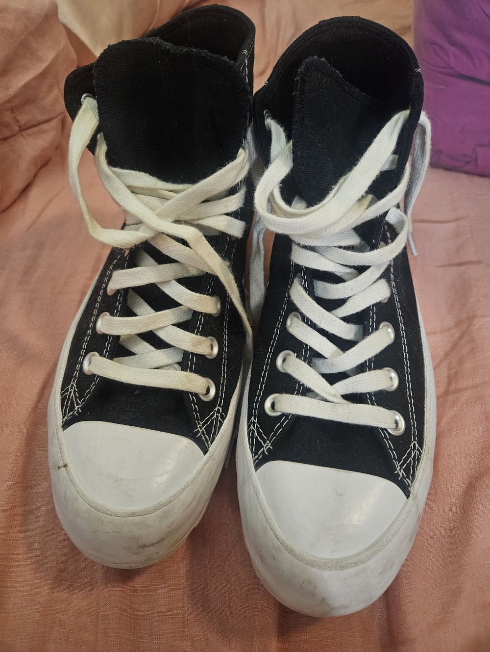 Converse Classic Platform High-Top Canvas Sneakers in Black and White Size 9